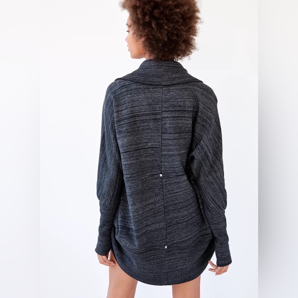 Wilfred by Aritzia, Classic Diderot Sweater, size Small, EUC - Picture 2 of 15